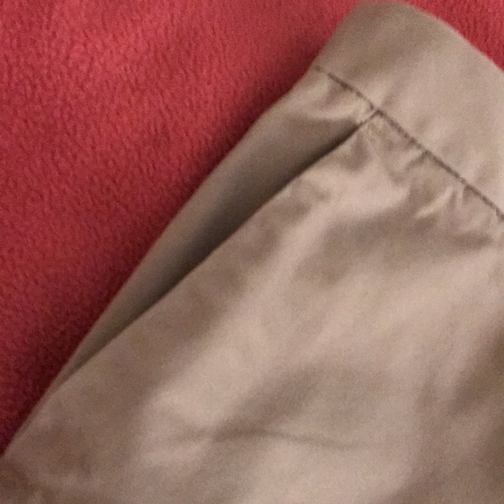 GAP Tailored Khaki Pants, relaxed fit - Picture 4 of 7